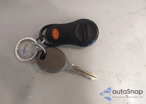 2002 Dodge Grand Caravan Sport z USA, uszkodzony, nr VIN 2B4GP44382R776873